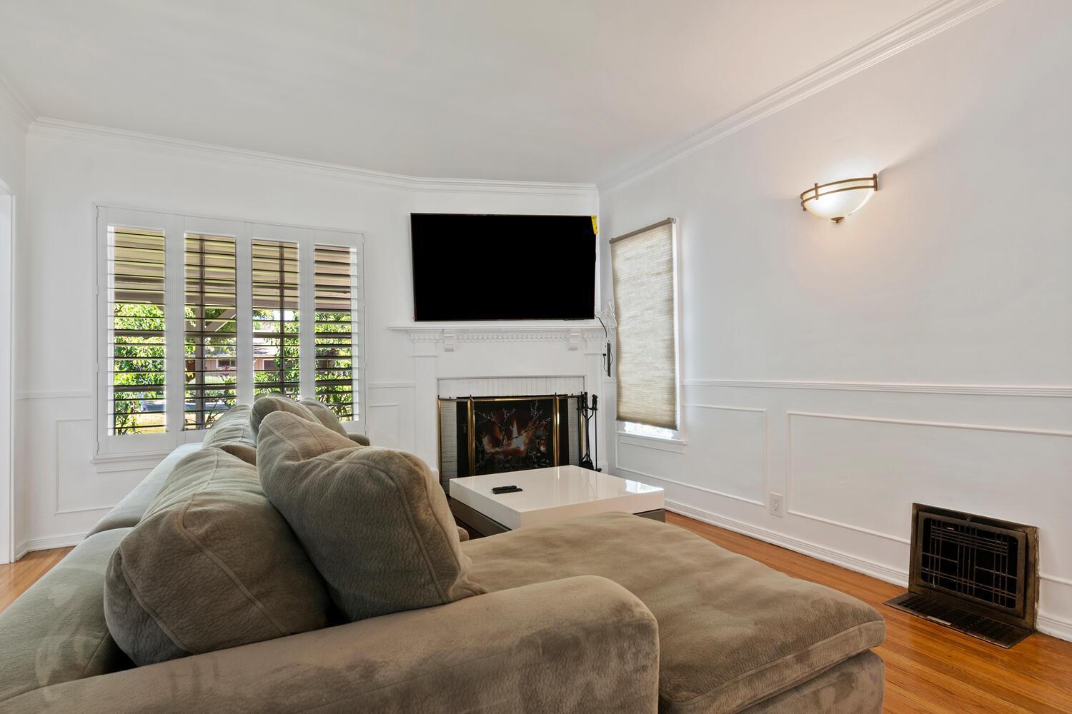Pousada Modern 4bed 3bath With Piano Near Universal & Hollywood For 9 Los Angeles